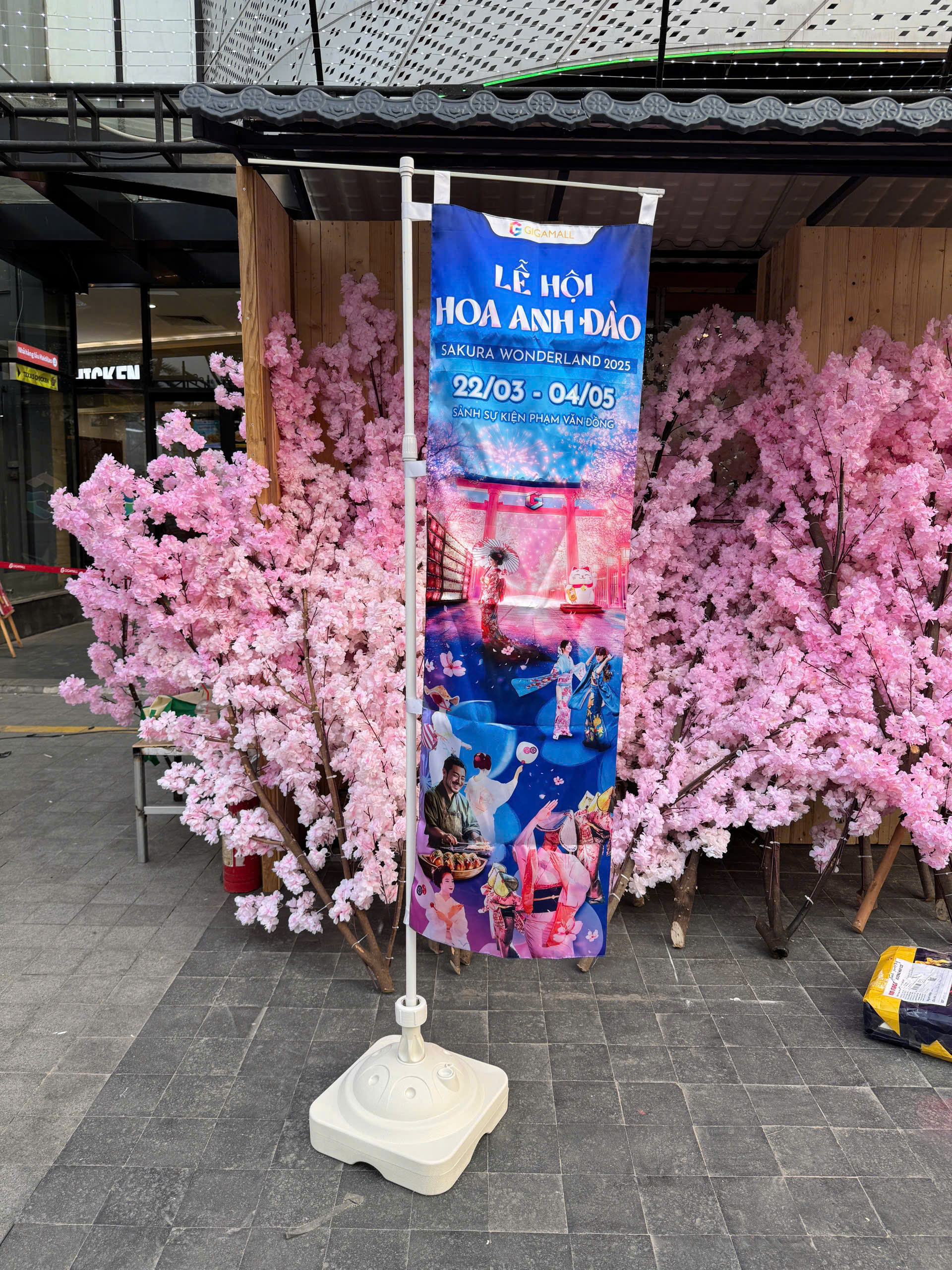 Custom Rectangle Advertising Flag Banner with Pole for Outdoor Promotion Rectangle Advertising Style for Outdoor Advertising